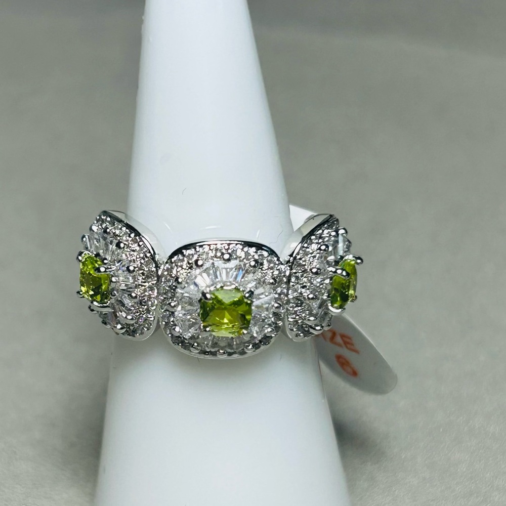 Bomb party, cubic, zirconia, and and citrine size 6